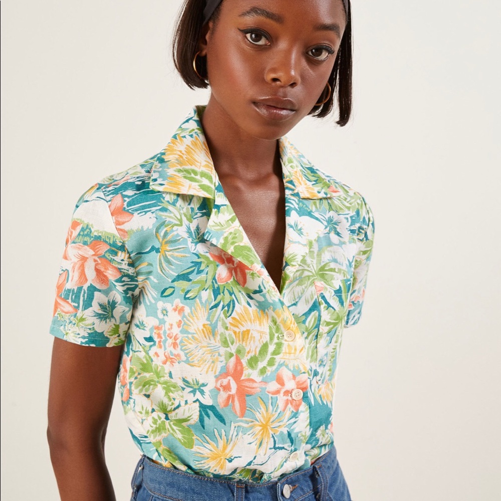 reformation hawaiian print vacation button up 🌺